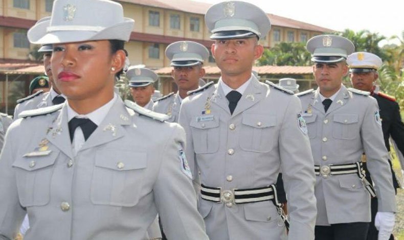 Se gradúan nuevos agentes de la Policía Nacional LatinOL com Vida Social