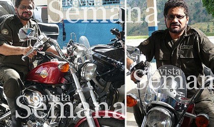 Jefe guerrillero arriba de una Harley chifea las crticas